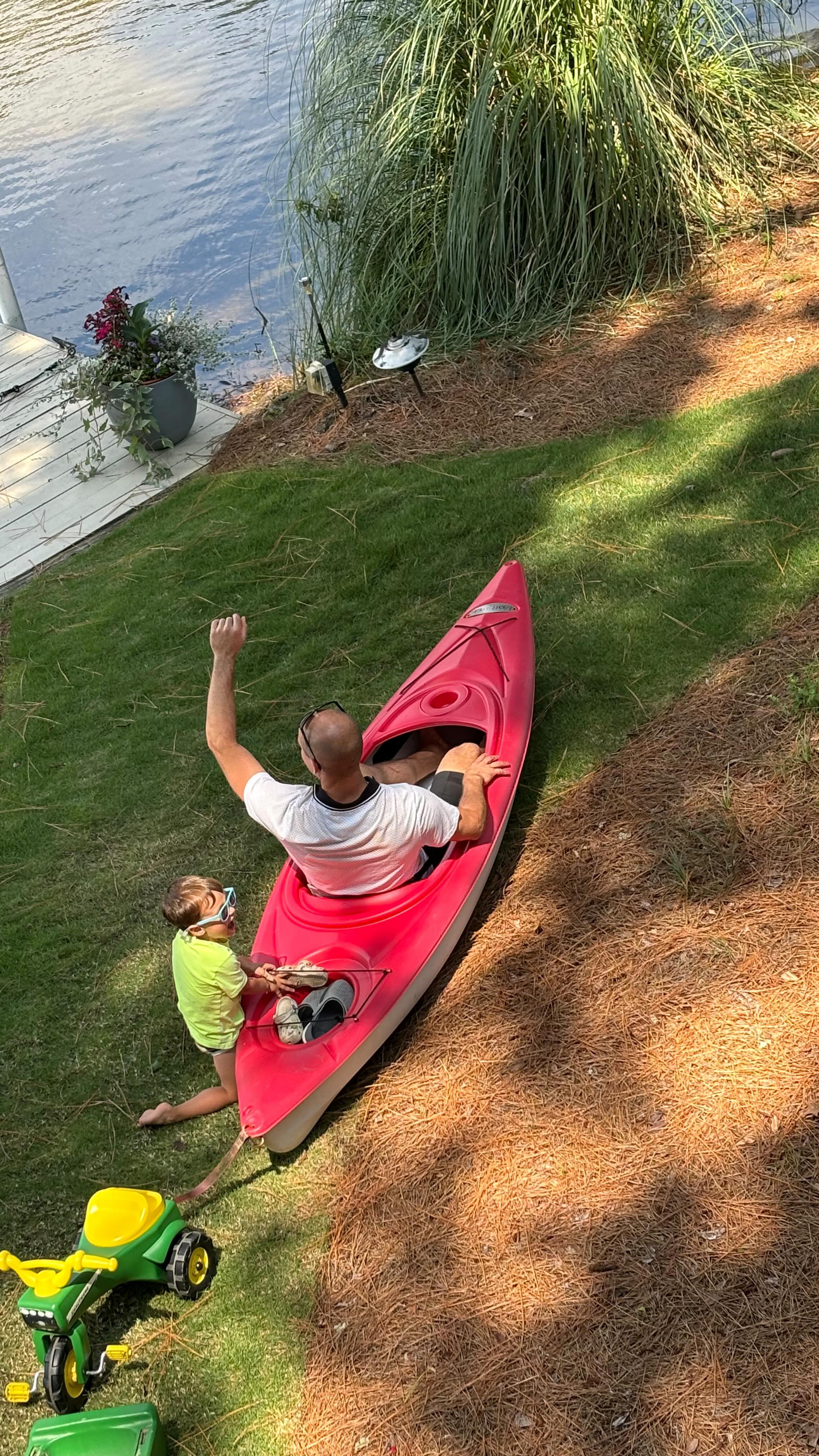 It’s always a fun time when T-Rex comes to town! 🛶🏖️🚒🛠️