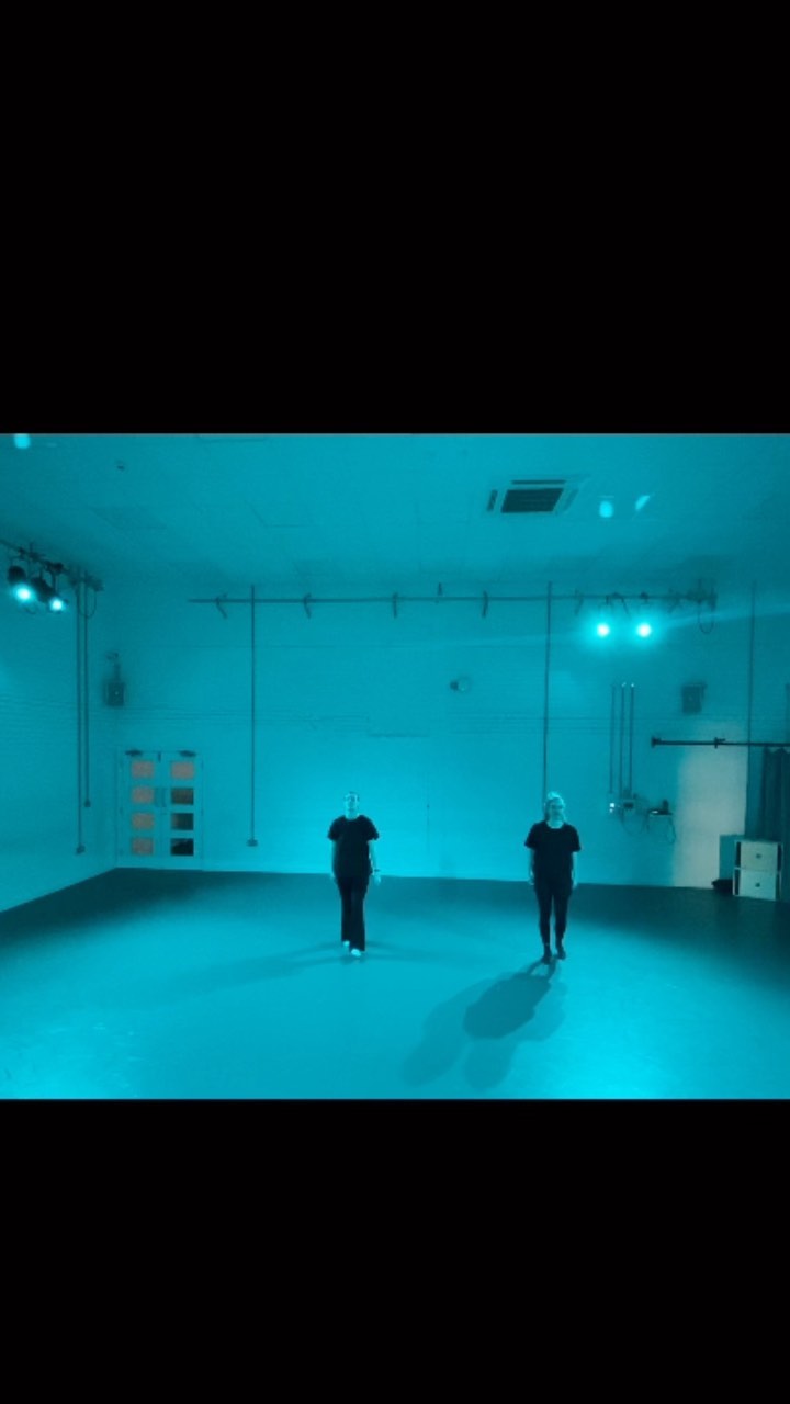 Grooving with my girl @steviesherlock ๐ฏโโ๏ธ for creative purposes only, no copyright intended #dance #commercial #contemporary #move #groove #kndy #connect #bournemouth #movement #lyrical #frankocean