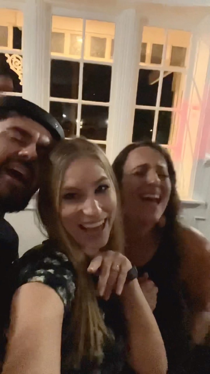 Just a bunch of Swifties here!!!