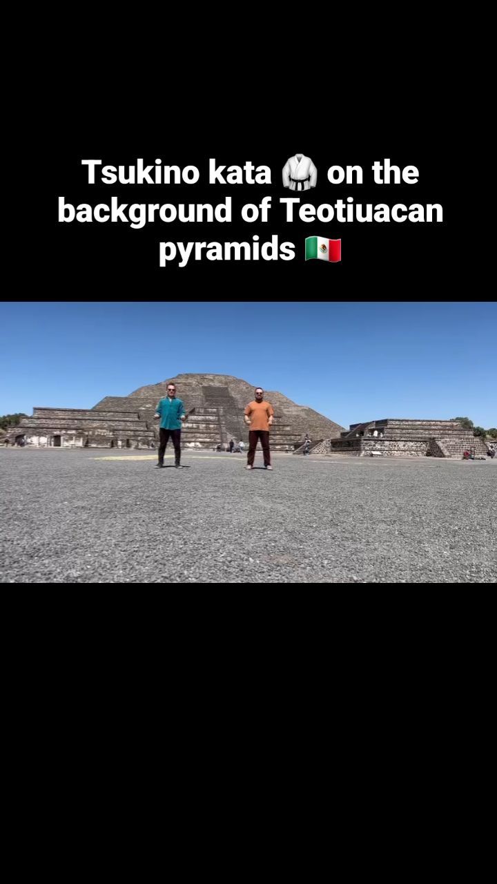 What a wonderful world 🌎
Japanese 🇯🇵 kata on the background of an ancient mesoamerican pyramid in Mexico 🇲🇽
#travel #explore #world #mexico #japan #karate #kyokushin #discipline #kata #practice #brother #fun #martialarts #sport