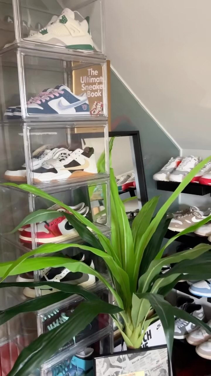 Trainer organisation made simple with our 360 display boxes 💎
#hypebeastkicks #thesolesupplier #offspringhqcommunity #snkrskickcheck #sneakerhead #footlockereu #sneakerreel #trendingreels #reeltrending #reeltime #reelsinstagram #reelitfeelit #smallbusiness #reelgood #reelsinsta #explore #reelsdaily #reelsinsta #instareels #reelsviral #reelstrending #reelstrend #reeltrends #sneakerevent #shoestorage #insock #displayboxes #jordan1 #travisscott