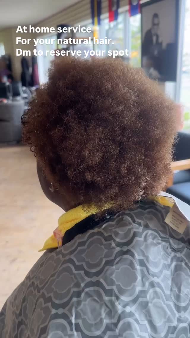 Skip the salon and get personalized curly hair care in the comfort of your home. Whether you need a hydrating treatment, a trim that respects your curl pattern, or help with styling and maintenance, I’ll bring everything needed to pamper your curls.
Perfect for:
🌀 Type coily and curly hair
🏡 Busy professionals, moms, or anyone who loves convenience
💆♀️ Anyone on a healthy hair journey
.
.
#naturalhair #curlyhair #protectivestyles #ottawanaturalhair #naturalhairstyles #healthyhair #lock #blackgirlmagic #haircare #hairgoals #naturalhairjourney