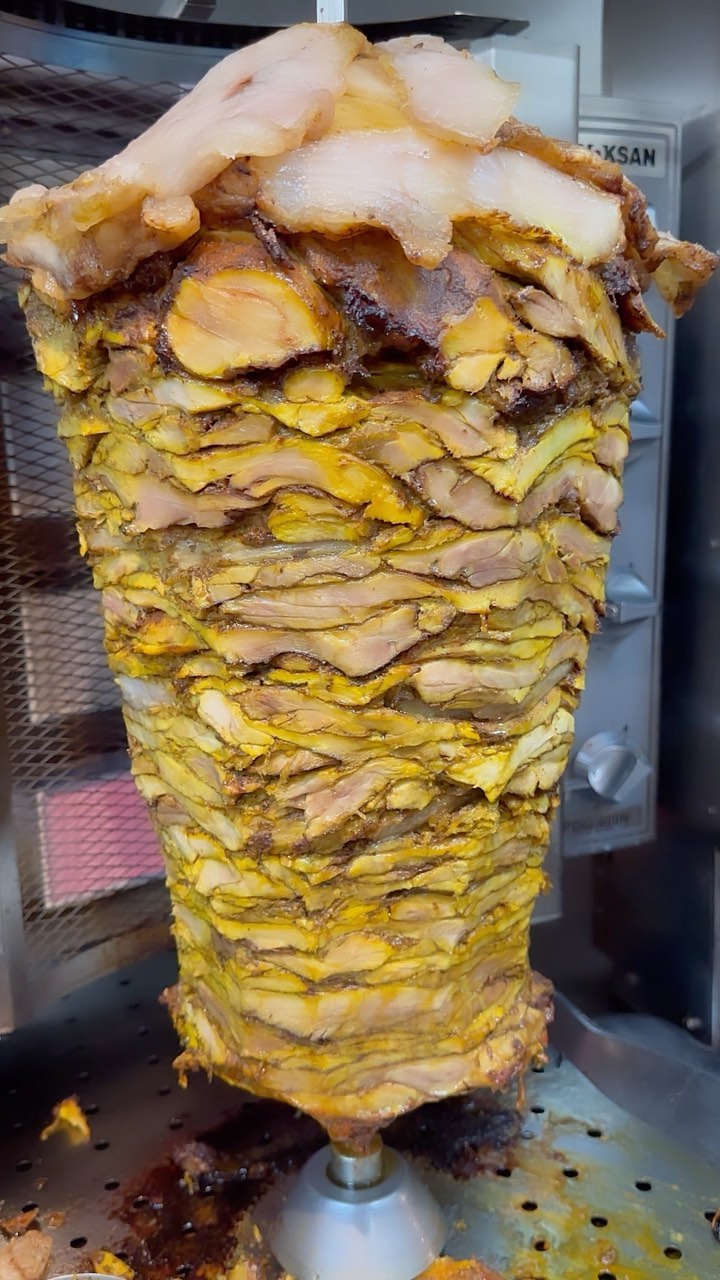 Another day, another shawarma!🌪️ #chickenshawarma #shawarma #sdeats #sandiego #sdfoodie #sandiegohappyhour #sandiegoeats