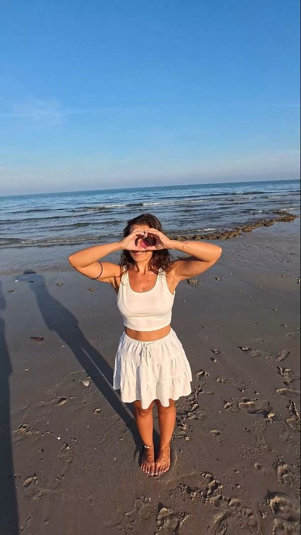 Whoever is reading, I'm hoping all the best for you, don't give up, hold strong and all will be good.
Quote is from Viktor Frankl's book "Man's Search for Meaning".