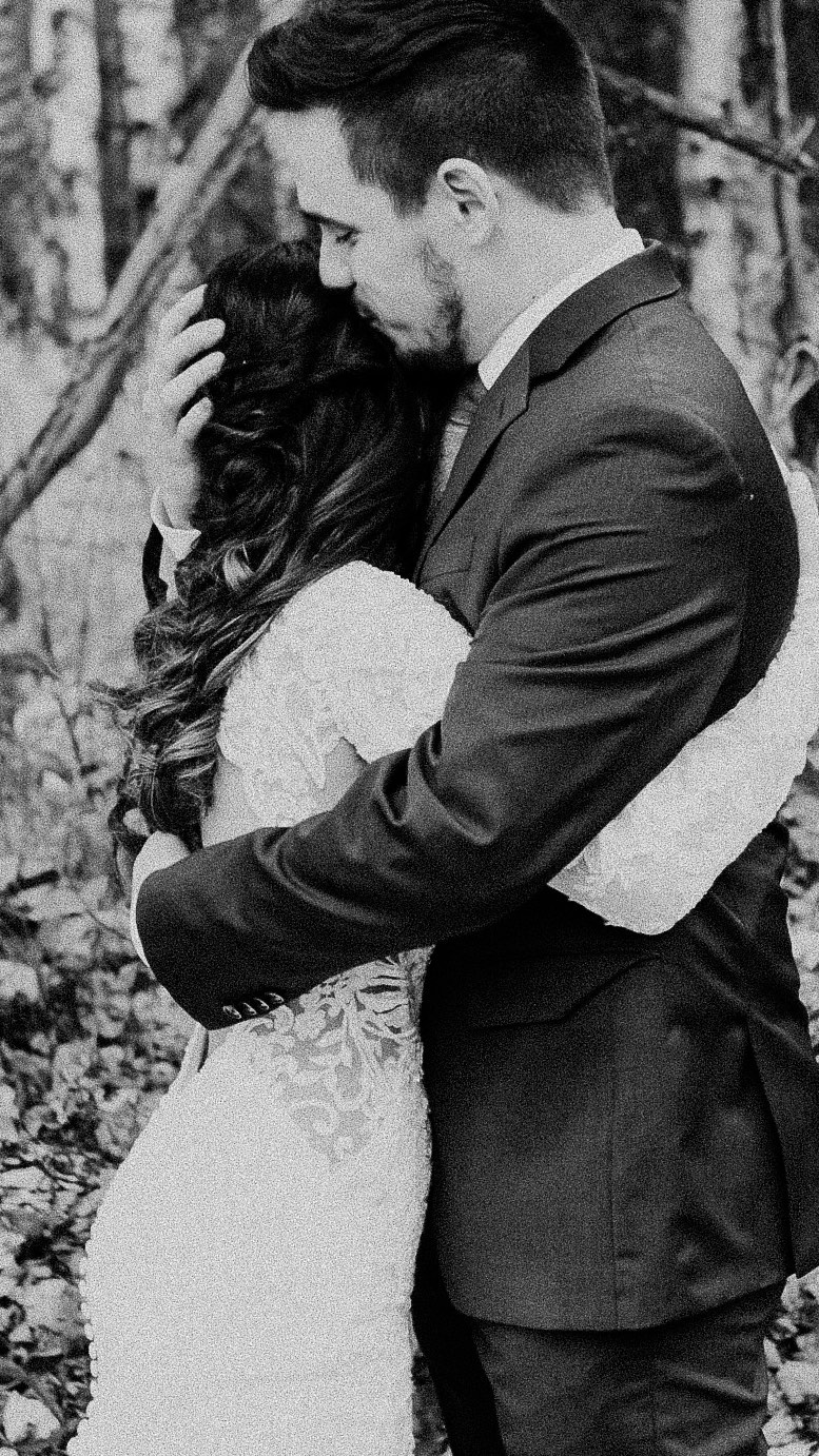 This groom brought the energy for the day. #takenotes #elopement #alaska #elopementvideographer #elopementphotographer