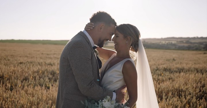 Carly and David // Rosedew Farm - Highlights Film
The beautiful wedding of Carly and David at @rosedewfarm last year.
Venue // @rosedewfarm
Photographer // @thestorytelleruk
MUA // @elliemay_makeupartist
Hair // @thecopperroom_
Flower // @janlima_flowers
Cake // @shemeimakescakes
Band // @limabrothersent
Dress // @highsocietybridalboutique
Suit // @dyfedmenswear
#weddingfilm #weddinginspiration #weddingday #bridedress