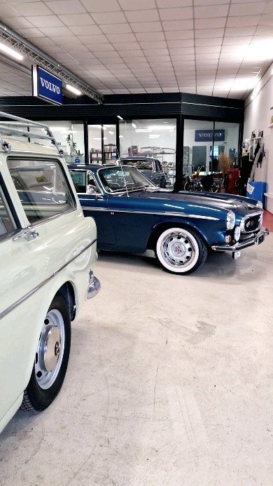 Was für eine unglaublich schöne Farbe 🔥 Wie findest du sie?
#volvo #volvop1800 #volvop1800es #volvoclassic #oldtimer