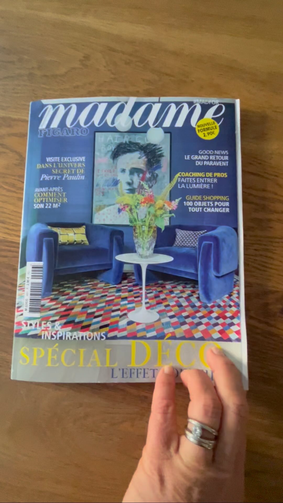 - VKBPR / News - La couleur dans les formes, un vrai sujet pour démarrer l’automne et préparer l’hiver de bonne humeur…
Console Luna et table Sœur inspirées des colonnes des églises @laurencedutilly déclinable s dans d’200 teintes du nuancier RAL
Tableau DUNE en ciment et bois / couleur blanc cassé / texture minérale / cadre en Pin Laricio, bois local de Corse créé par @nova.homedesign
en Corse.
Merci @madamefigarofr @duboscqvirginie @didierdelmasphotographe
#vkbpr
#rp #laurencedutilly #decor #homedesign #homedecor #color #couleur #decorationinterieur #design #table #lampe #art