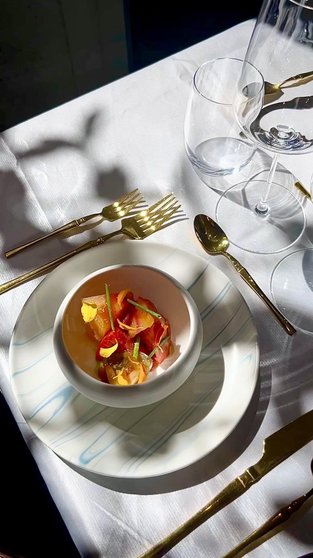 Salade de tomates avec la sauce traditionnelle de Taïwan
#aixmaville #aixenprovence #aixmarseille #aix #instadaily #aixencommerce #restaurantchinois #aixencommerce #instafood #yummy