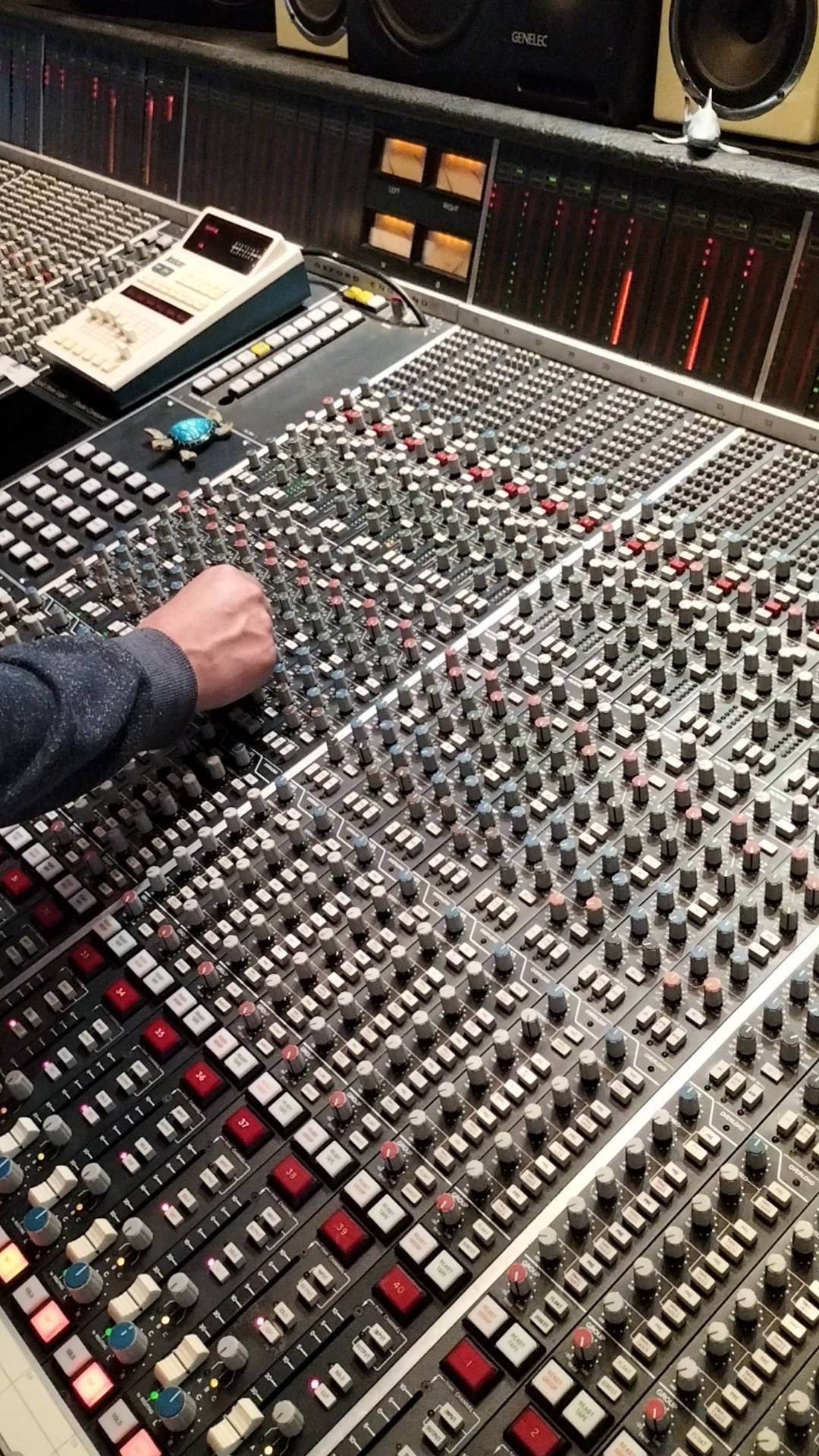 Formation Technicien son au studio Producson. La session de novembre 2022 débute mercredi 15.
Dernières places disponibles avec remise exceptionnelle de 50 %
studioproducson@gmail.com
%%