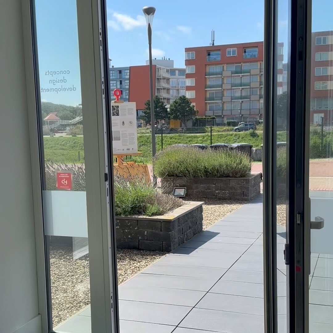 Kunst in Cadzand
#cadzand #art #culture #parasconcepts #summer #exposition #expositie #zeeland #fotografie #photography