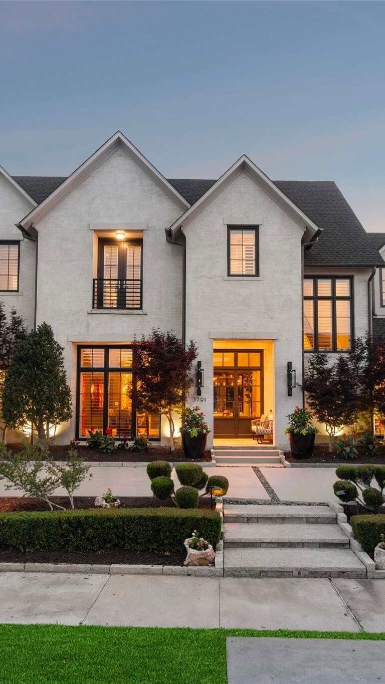 A Modern Contemporary French Design in Frisco, TX Back on Market 🏡 Book a Tour Today!
#Homesforsale #Realestate #Realtor #dfwrealestate #texasrealtor #texasrealestateagent #dallas #house #home #homebuyers #texas #buyingandsellingdfw #dallastx #forsale #beautiful