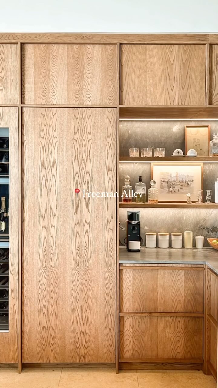 E A R T H E N
A serene kitchen marrying the love of space with natural allure. Collaborating with @sotajoinery , we crafted striking cabinets showcasing exposed wood grain for an earthy warmth. Our team at Rock & Stone installed Grigio Argento Granite countertops, adding a natural stone element with its silver-grey tones. A perfect harmony of wood and stone in this earthen home. #EarthenHome #NaturalBeauty #KitchenDesign @afristone