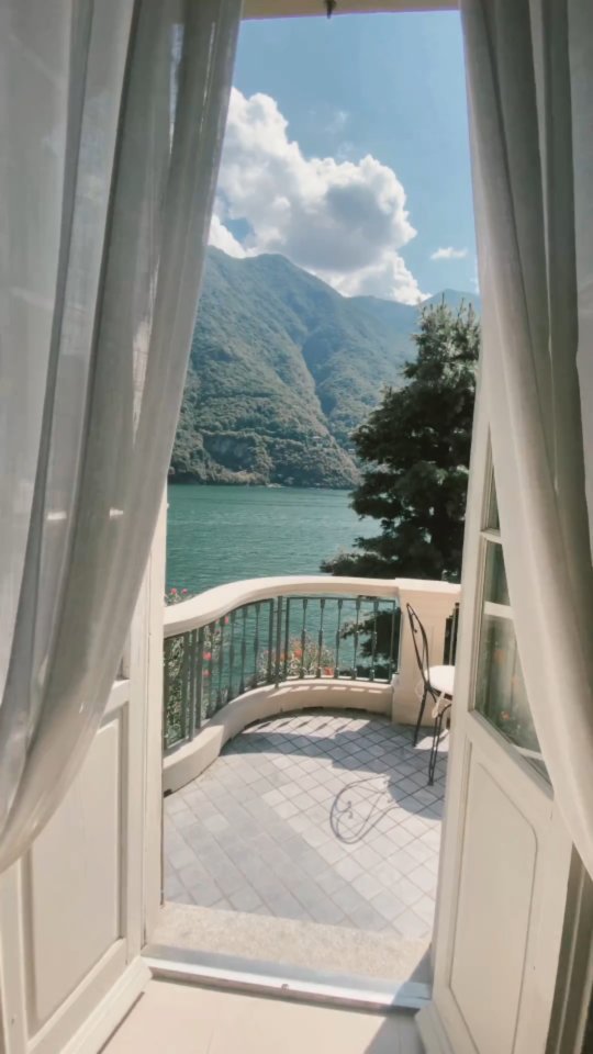 ❤️
📹@soulfulleah
.
.
.
.
.
.
#italy #italianlakes #italiansummer #resort #villa #boutiquehotel #relais #lakecomohotel #lakecomo #luxuryvilla #travel #bestvacations #bestplacestogo #beautifulhotels #beautifuldestinations #hotelsandresorts #letstravel #instatravel #luxuryhotel #lifewelltravelled #luxurytravel #luxuryresorts #travelandleisure #luxuryworldtraveler #slowlivinghotels #wonderful_places #howitalyfeels #wonderfuldestinations #condenast #cntraveler