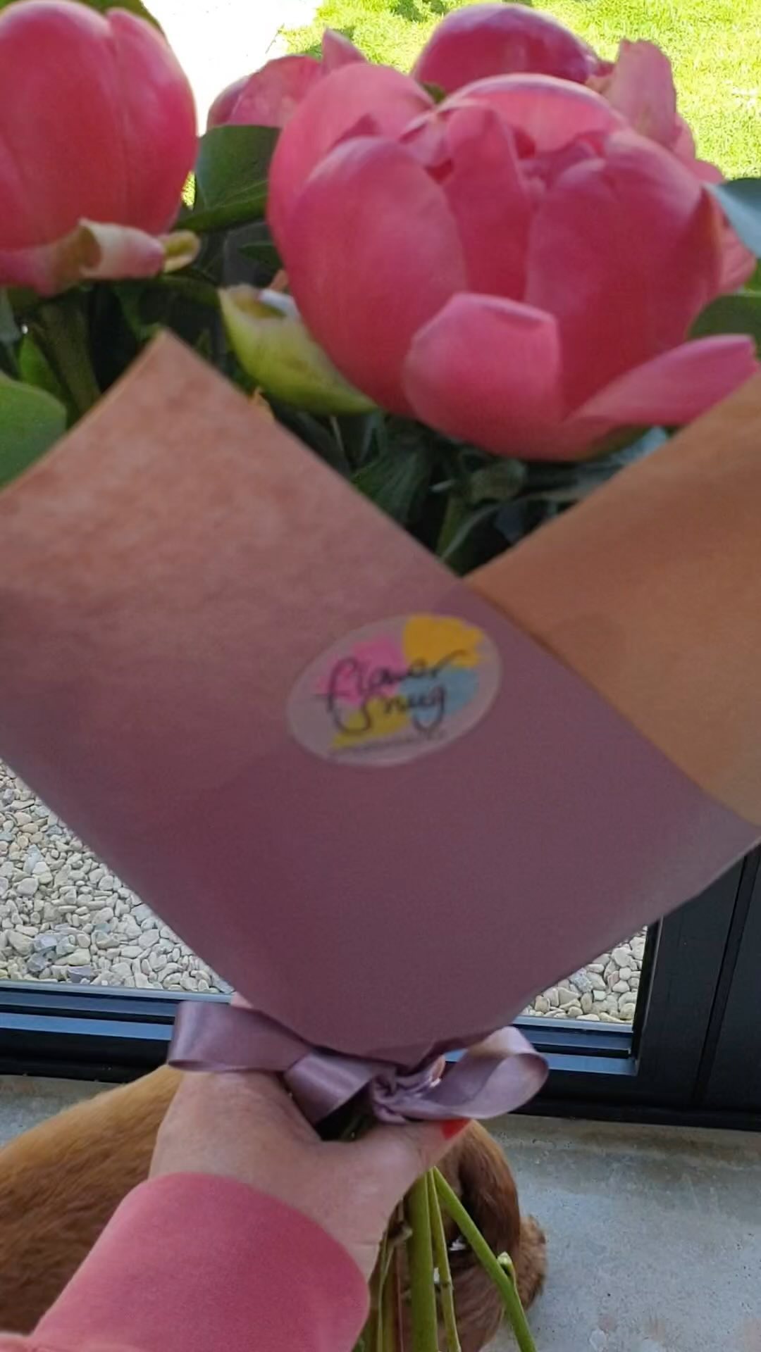 Peony bouquets are back 😍🔥💐
DM to order @flowersnug