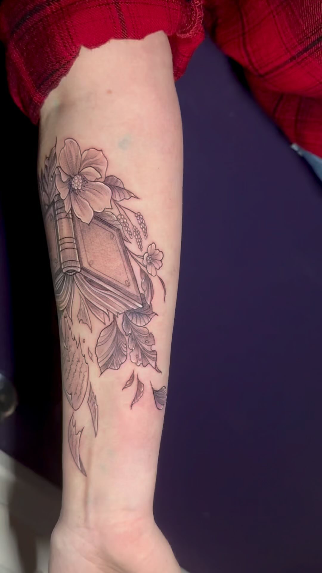 Did a fun collaborative tattoo for a friend, with @razwit
#denver #denvertattooartist #tattoodenver #coloradoartist #denvertattooshop