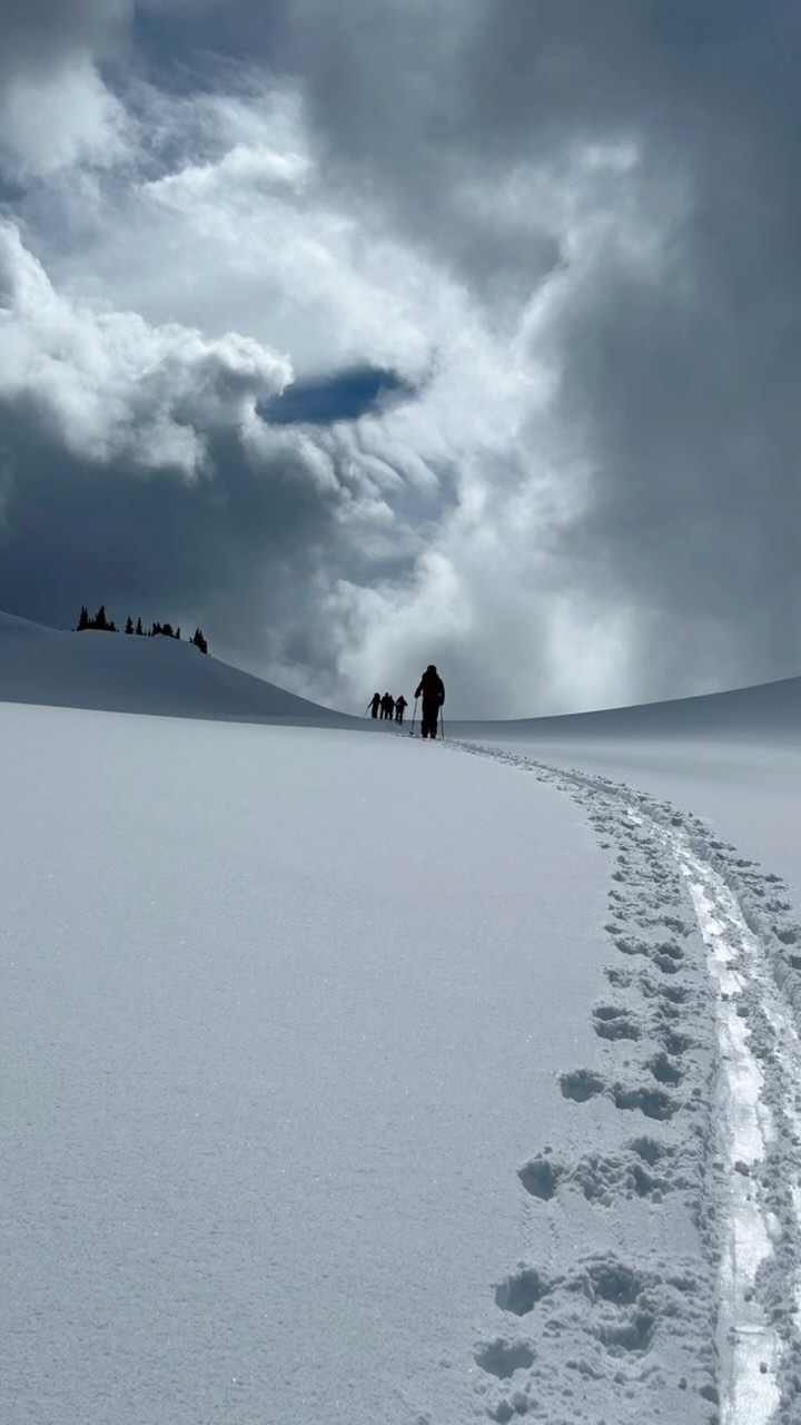 @purcellmountainlodge last fling with winter! #skitouring #springskiing