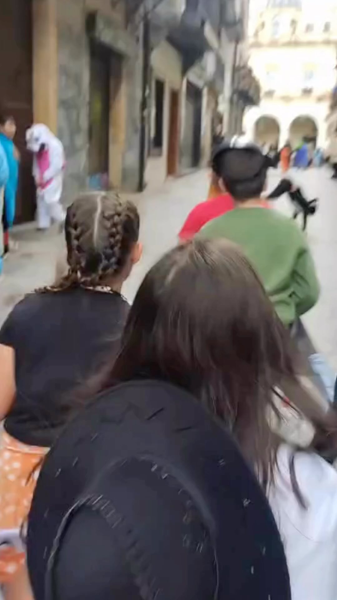 🎭🎉🎉🎊🎭🎭Festa giroa atzokoa Elizatxon!! Dantza, irri, algara ederrak!! Gora Iñauteriak!! ✨✨🎭🎭🎊🎉🎊