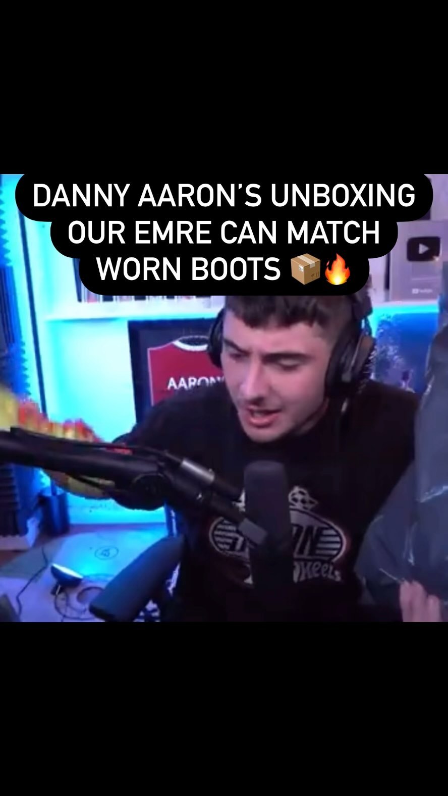 @dannyaaronsfut unboxing out emre can boots 📦🔥
Thanks again Danny . Enjoy them 👍🏼
#instareels #dannyaaronsfut #emrecan #liverpool #dortmund #twitch #youtube #twitchstreamer #viralreels #viralaudio #unboxingvideo #unboxing #matchwornboots #matchworn #footballmemrobilia #instadaily #football #footballboots