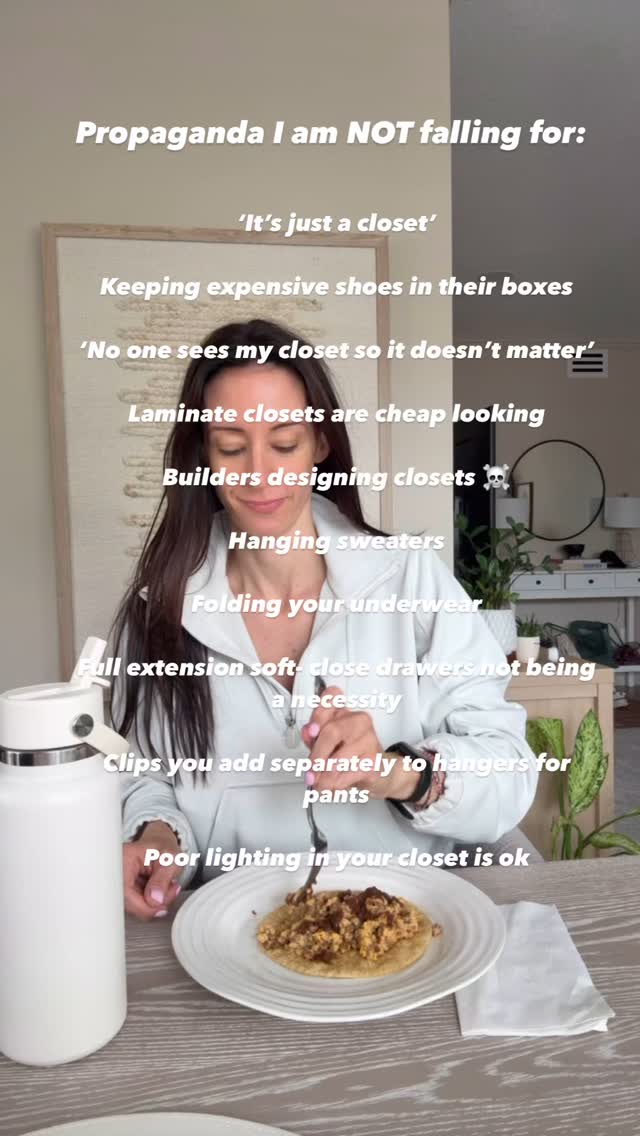 8 years in the custom storage industry⌠so yeah, I have some thoughts đ¤ Jumping on the propaganda trend with my custom closet non negotiables because function should be fabulous & good design starts with understanding how you actually use your space.
Send this to a friend who keeps their nice shoes in the box đ #freetheshoes #ClosetConfessions #ClosetDesignTips #OrganizedLiving #CustomStorageSolutions #DesignWithIntention