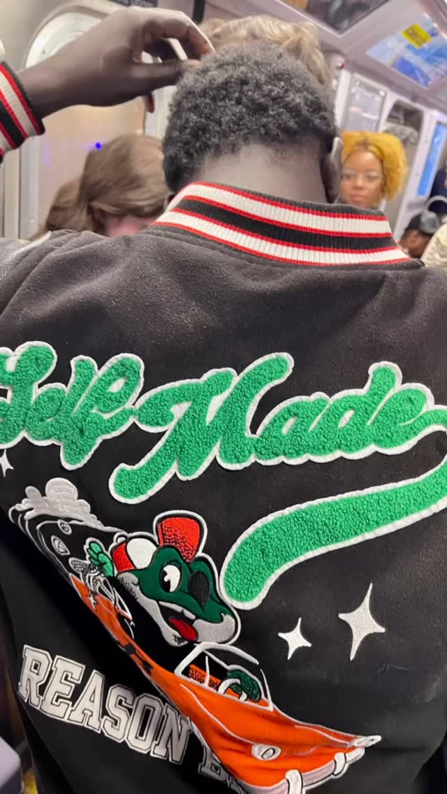 Transport
In New York City, transport is more than movement—it’s a culture. The screech of subway brakes, the yellow blur of taxis, the streak of cyclists weaving through traffic—all contribute to the city’s relentless rhythm. Each mode tells its own story: the subway, gritty and democratic; the taxi, iconic and cinematic; the ferry, a floating vantage point on the skyline. Together, they form the pulse of a city always in transit.