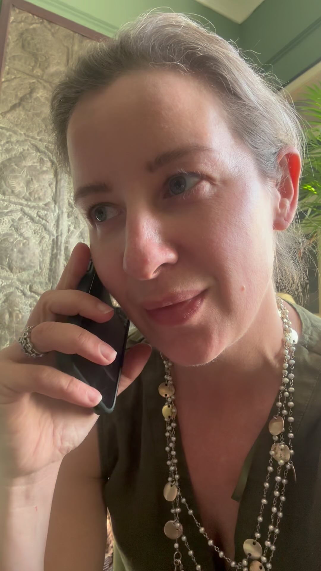 I know- summer is finally here & we all want to be out in it. Exposure to UV rays can cause premature aging of the skin and signs of sun damage such as wrinkles, leathery skin, liver spots, actinic keratosis, and solar elastosis. SOF is the cheapest anti-aging ingredient you can get! lots of options out there:
💜My fav are Epionce tinted SPF 50 & ZO SMART TONE SPF 50