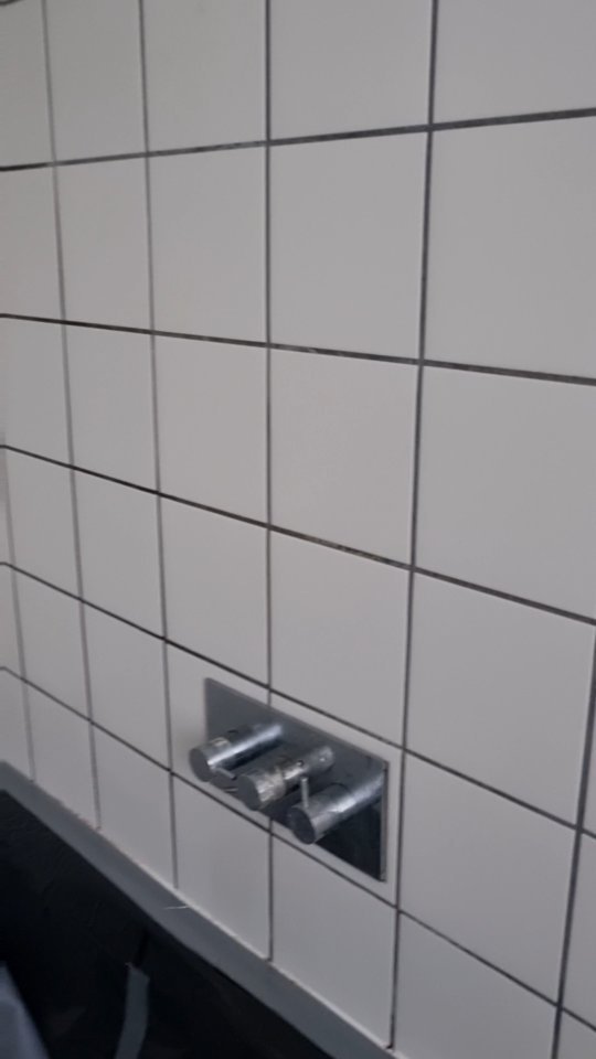 Concealed shower change! Can you spot the difference?😏
Proud plumb
#hashtagplumbing💛🖤💛