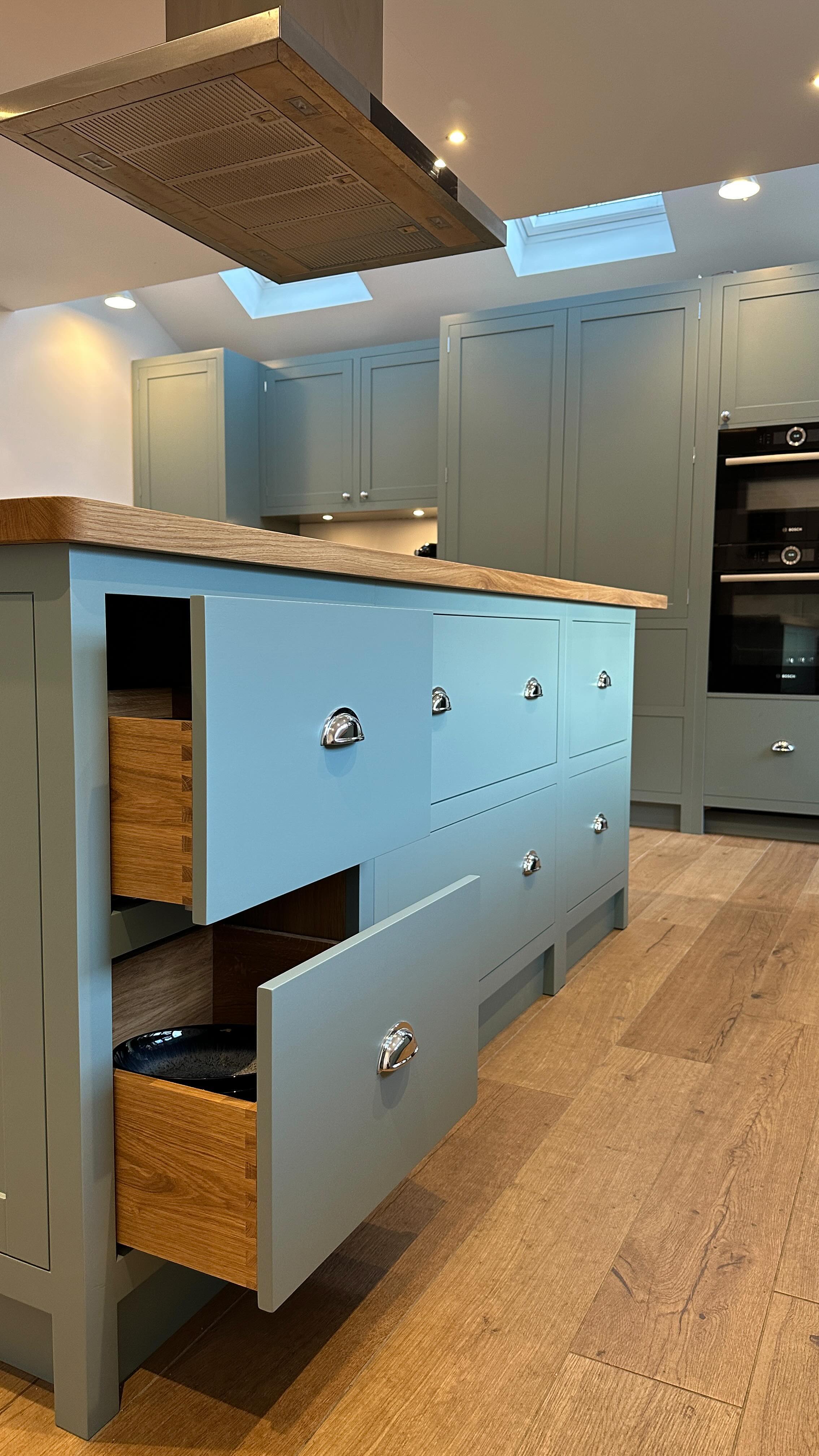 A bespoke kitchen island handcrafted and fitted by us, designed by our customer. We perfectly matched the existing kitchen design and colour to ensure a coherent style throughout 🩵 how do you think we did?
.
.
.
.
@farrowandball oval room blue
#kitchendesign #kitchen #interiordesign #kitchendecor #homedecor #design #interior #home #kitchenremodel #homedesign #kitcheninspo #kitcheninspiration #architecture #k #kitchenrenovation #decor #interiors #kitchensofinstagram #interiordesigner #homesweethome #kitchenisland #renovation #kitchencabinets #kitchenset #furniture #bathroomdesign #kitchenideas #kitchengoals #kitchens #decoration