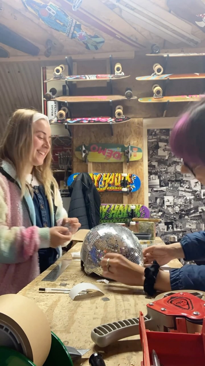 Disco 🪩 Helmet!
After bashing in my helmet 💥 and being inspired by @tyler_elise I quickly messaged @charlierowen AKA creative queen and we got to work 😅
Stay tuned to see the new glitter ball bopping’ around the track at some point (although it is very heavy!) 🪩
Maybe I should get that “don’t walk, boogie” tattoo I was planning all along 🕺