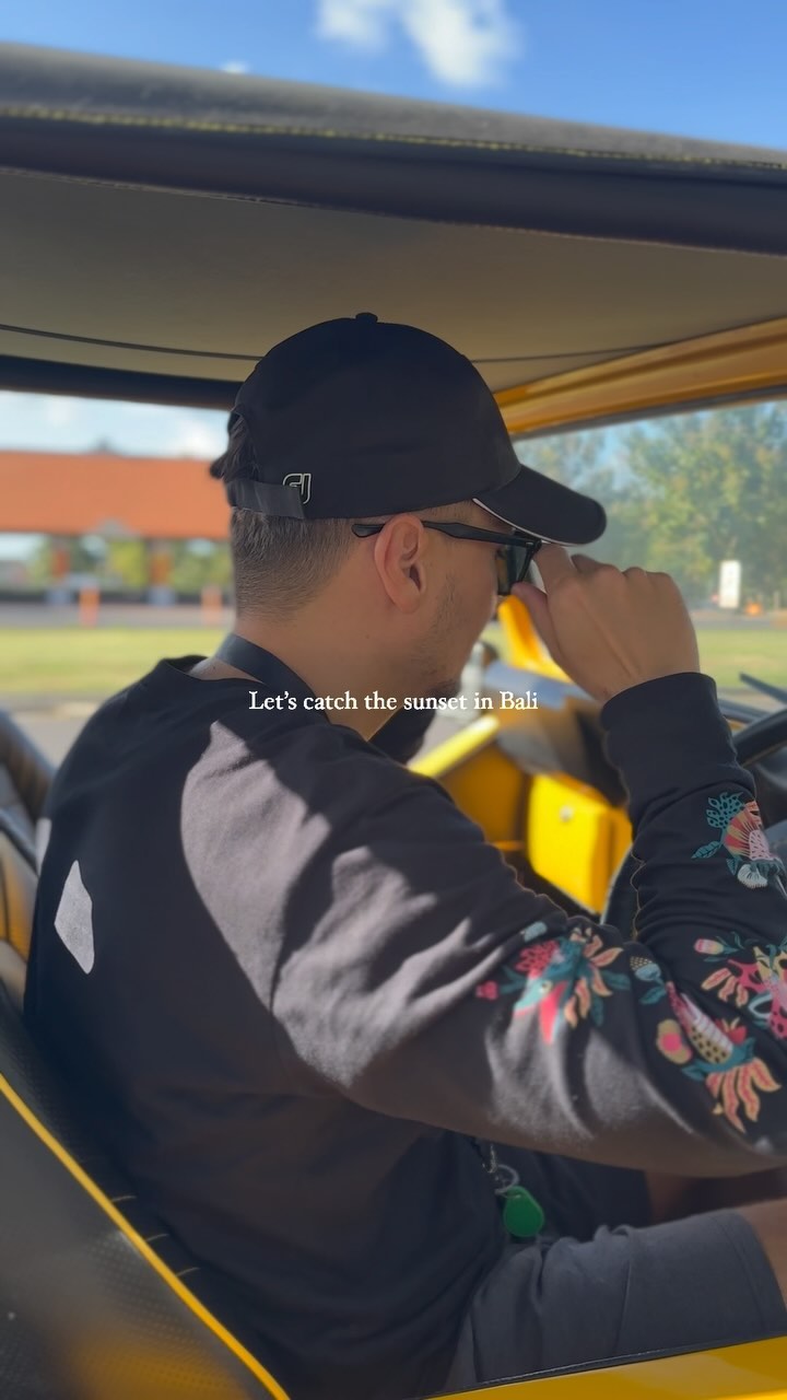 If I was to describe Bali in one sentence: With every sunset, I get excited for the next day to begin. 🏝️🌅
#bali #balivibes #sunset #destinations #ocean #beach