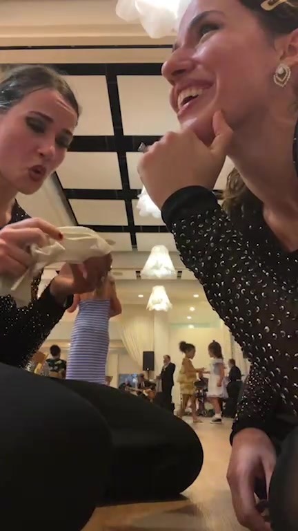 Botanical Gardens after hours. We’ve been dancing for 4 hours y’alllll, hellooooo💃🏻 So this is just fun freestyle with the band now :)