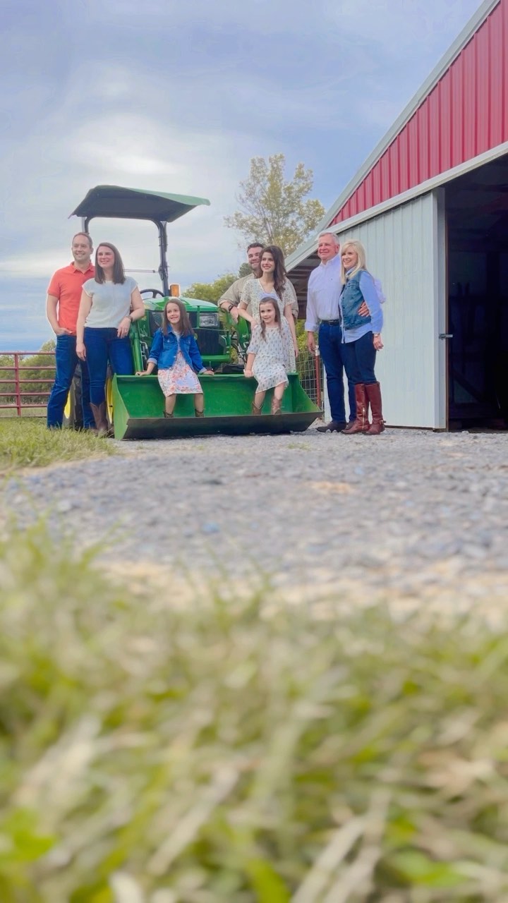 Thank you to @amberspallinophotography for coming out and doing a fall family session on our farm!