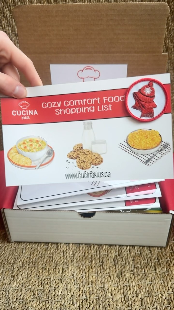 It’s dark, cold 🥶 and in some places in Canada, really snowy 🌨️ - it’s the perfect time to get cozy in the kitchen with my Winter ❄️ 2023/24 box. The theme this season is Cozy Comfort Foods!
These are the types of dishes that make you feel warm and comforted if you are under the weather or to warm up from coming in from the cold.
The recipes that I picked for the Winter ❄️ box are:
- Chocolate Chip Cookies 🍪
- Chicken Noodle Soup 🍲
- Creamy Mac & Cheese 🧀
I have also included a dough scoop to help you make the perfect sized chocolate chip cookies 🍪.
I’m also really proud to have @auroraimporting Gobbetti or elbow pasta noodles in my box to help you make the perfect Mac & Cheese. @auroraimporting is a great Canadian brand that has loads of great pastas and products to help you make the most delicious meals.
I hope that you try my recipes 🧑🍳, share some pics with me 🤳🏽 and that you share your dishes with family and friends this season!
Chef 👨🍳 Matteo
#cucinakids #cucinakidscook #kidscancook #kidsinthekitchen #kidpreneur #canadiankids #kidchef #canadiansubscriptionbox #kidssubscriptionbox #kidsrecipes #stemactivities #comfortfood #giftideasforkids