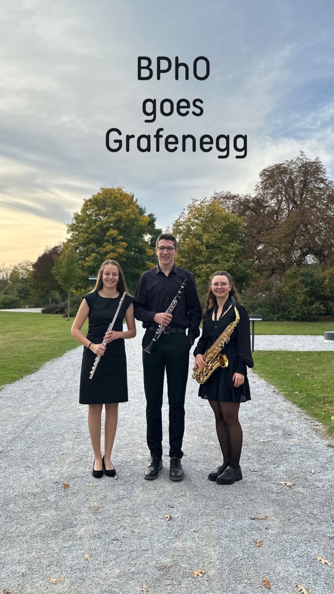 Bläserphilharmonie Osttirol goes Grafenegg 💨
Das war das Wochenende rund um unsere Teilnahme am @oebv_oebj Blasorchesterwettbewerb in der Höchststufe in Grafenegg. ✨🎶
#bpho #sinfonischesblasorchester #osttirol #wettbewerb #grafenegg #danke #öbv #blasmusikverband #blasmusikverbandtirol #ceremonial #jidai #musikverbindet