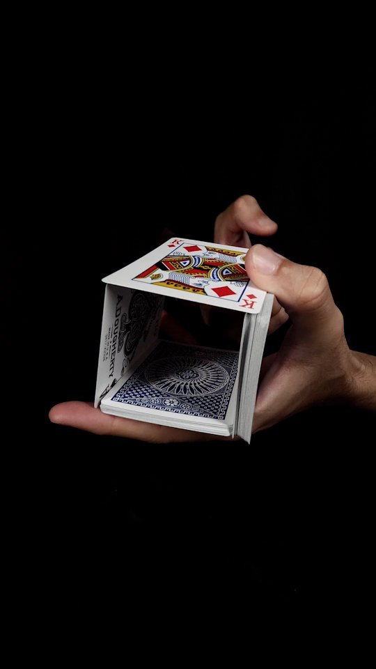 🔵 Square-Up 🔵
⠀
Video made for @bicyclecards ♠️
Cardistry by @shivshuffles 🙌
Produced by @decknosis 🎥
⠀
#bicyclecards #tallyho #cardistry #decknosis