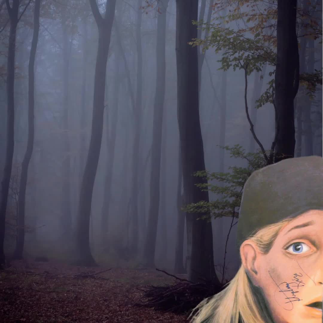 📖✨ "The world had teeth, and it could bite you with them anytime it wanted." — Stephen King
Dive into the chilling depths of The Girl Who Loved Tom Gordon, where nine-year-old Boston Red Sox fan Trisha McFarland battles isolation, fear, and survival in the haunting Maine-New Hampshire woods as night falls. 🌲🌌
💥 This special 2004 Pop-Up edition, signed on the front cover by Stephen King himself, could be yours! I purchased this book for my own collection a while ago from Northshire Books in Manchester, Vermont—a store that shares a unique connection with King through its former owners, Ed, and Barbara Morrow. 🖋️📚 King’s friendship with the Morrows often brought him in to sign books at the store, leaving behind treasures like this one.
🎯 For just a couple of days, enjoy a 25% discount only at BarronRareBooks.com!
🌟 Don’t miss the chance to own this extraordinary collectible—a piece of Stephen King’s story and his bond with the literary community.
.
#thegirlwholovedtomgordon #thegirlwholovedtomgordonpopup #thegirlwholovedtomgordonpopupbook #popup #popupbook #stephenking #stephenkingfan #stephenkingfans #stephenkingthegirlwholovedtomgordon #stephenkingcollector #constantreaded #bookstagram #stephenkingcommunity
#horrornovel #signedbook #firstedition