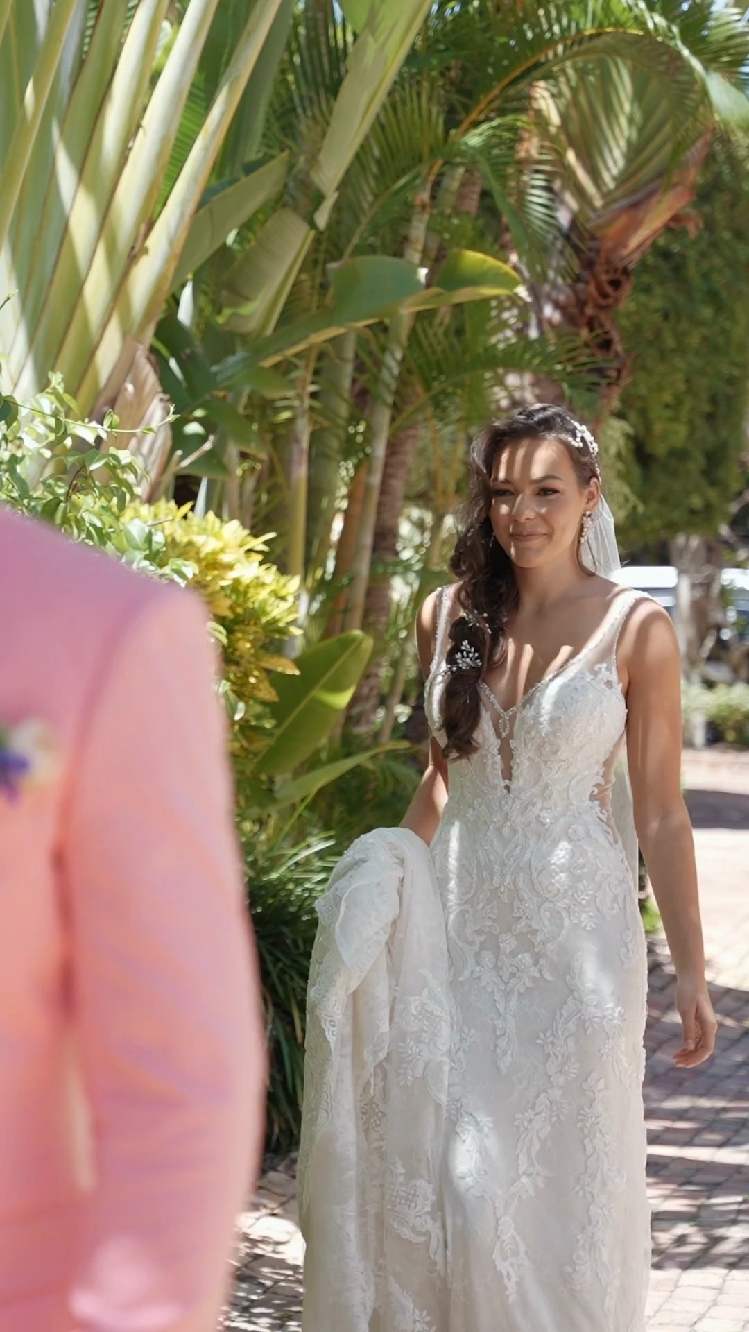 This clip makes me smile. It is a perfect synopsis of this gorgeous whimsical wedding setting. I can still feel their kindness, their beauty inside and out, and their love. Picturesque.
-
Este clip me have sonreir. Es la sinopsis perfect para el espectacular escenario de esta boda. Aún see siente su generosidad, su belleza, su amor. Pintoresco.
-
Wedding & Event Planner: @naplespartyplanner
Venue: @hotelescalante
Photographer: @annasorheguiphotography
Videographer: @gomes.films
Baker/Artist: @crocuskek
Luxury Organic Balloon Stylist: @marcysballoondecor
Florist Designer: @laroseflb
Makeup: @pamperedimage
Mobile Bar: @bubblesmobilebar
Rentals: @plithosrentals
Luxe Linens: @lolavalentinadesigns
Tabletops: @taylorrentalnaples
Bridal Attire: @somethingbridalswfl
Groom’s Attire: @spadesfortmyers
Bride: @brunetteyogagirl
Groom: @zccoutu
Lettering: @theletteringbar
Paper Goods: @timeless.impress
...
#timelessimpress #bespokestationery #weddingstationery #luxurystationery #weddinginvitation #luxuryinvitation #bespokeinvitation #custominvitation #customstationery #custommade #handmade #handcrafted #wedding #destination #destinationwedding #luxurywedding #barbie #fairycore #balletcore #angelcore #cottagecore #80swedding #90swedding #y2kwedding #boda #invitacionesdeboda #quinceanera #quince #chicagowedding #floridawedding