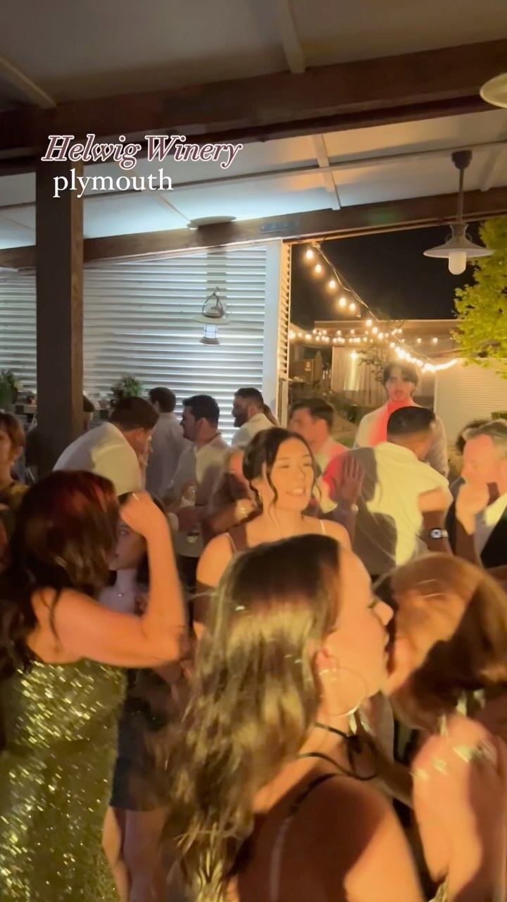 For some couples, a bangin’ dance floor is top priority for their wedding, and this couple had that energy!
I love making sure family and friends from all places and cultures are part of the party. I was able to play some awesome Punjabi bangers which got everyone involved, and made a special edit for their first song to represent country and Indian music! So much fun!
@helwigwinery looked absolutely gorgeous, and it was really fun to meet and work with two great photogs in @alyssarubyphotography & @alyssadeome.photo