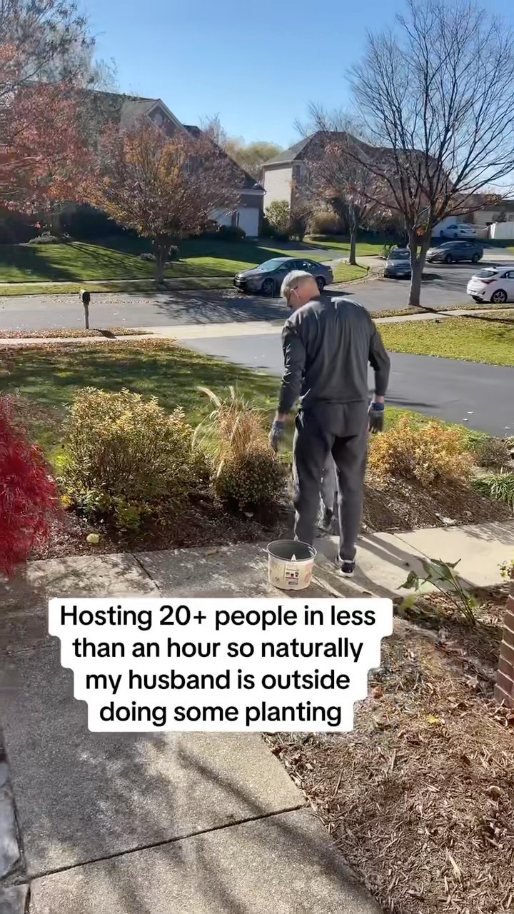 I’m surprised he didn’t clean the gutters tbh 🍁🍃
#Thanksgiving #marriagehumor #husbandhumor #dadhumor #cleaninghacks #momlife