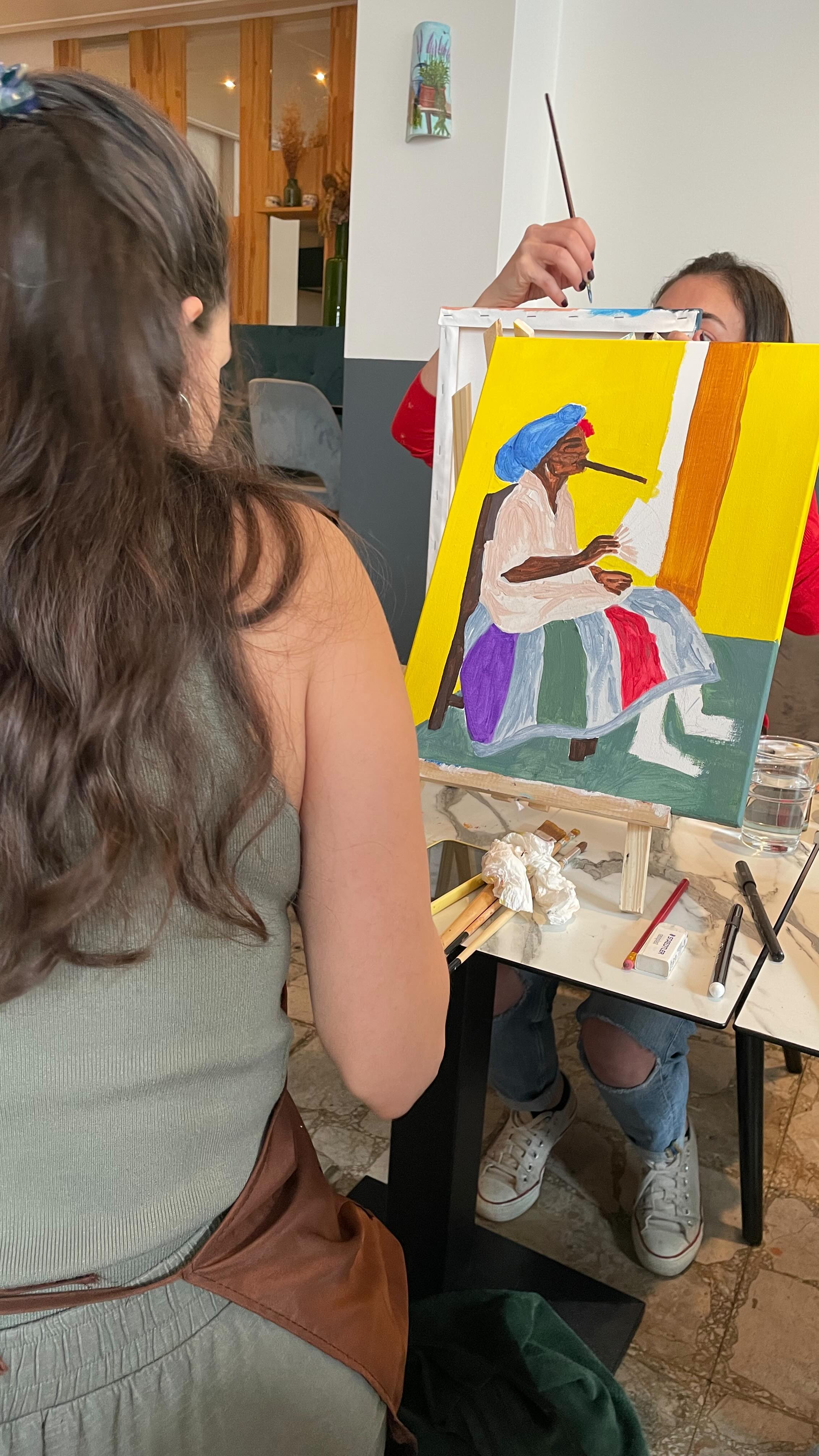 C’était l’événement Cocktail and Paint dans le thème de l’Amérique Latine du 07 Avril 2024
Avec une magique collaboration avec @mr_cocktail_ch qui nous a régaler avec ses super cocktails 🍹 pimentés et a base de Pisco 🤩🤩🍸 incroyable
Et aussi a @steve_log_1 qui nous a fait des empanadas péruviennes de rêve! Un régal 🙏🥰
Tout ça dans un lieu juste magnifique @hanae_tapasrestaurant
#geneve🇨🇭 #cocktailgeneve #paintactivity #sipandpaintgeneva