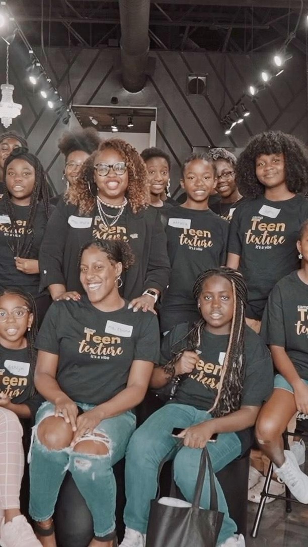 Teen Texture Camp is all about one thing…EMPOWERMENT. GOAL ACCOMPLISHED! A special thank you to the Hi Texture Team and volunteers from @lovettbeautyschool_nocross Follow @teentexturecamp for updates on our next event. #naturalhair #naturalhaircamp #teens