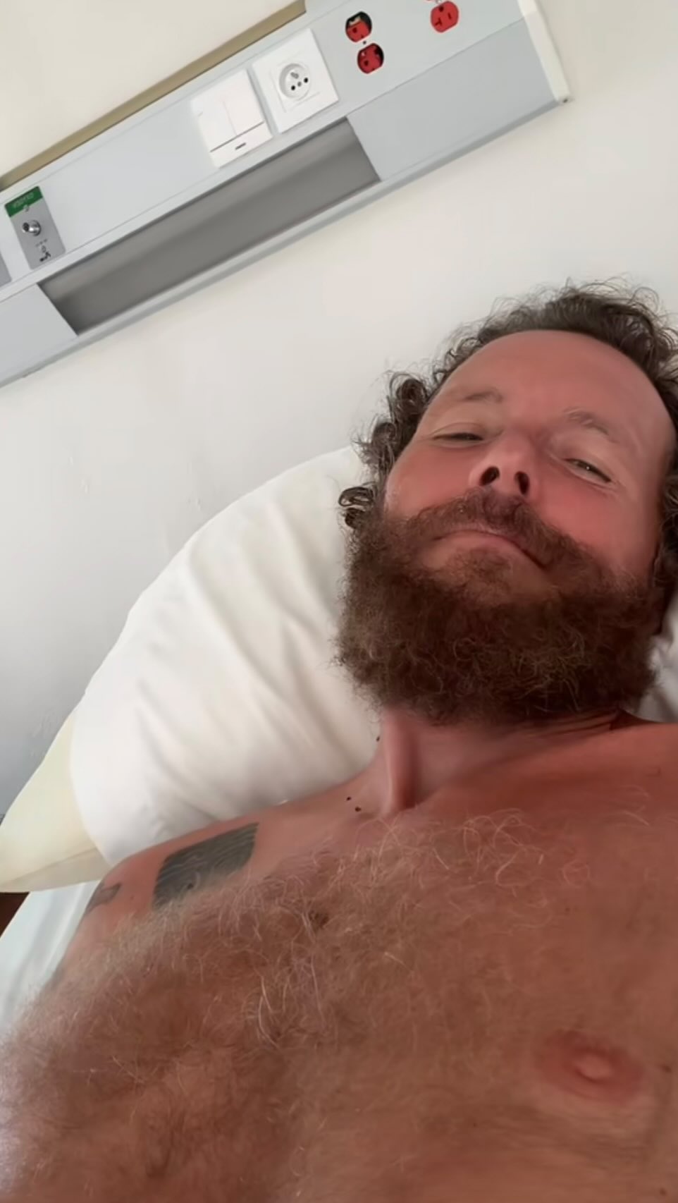 Riprenditi presto capitano!!! ❤️
.
.
.
@lorenzojova #jovasafari #tribu #jova #dajecapooo