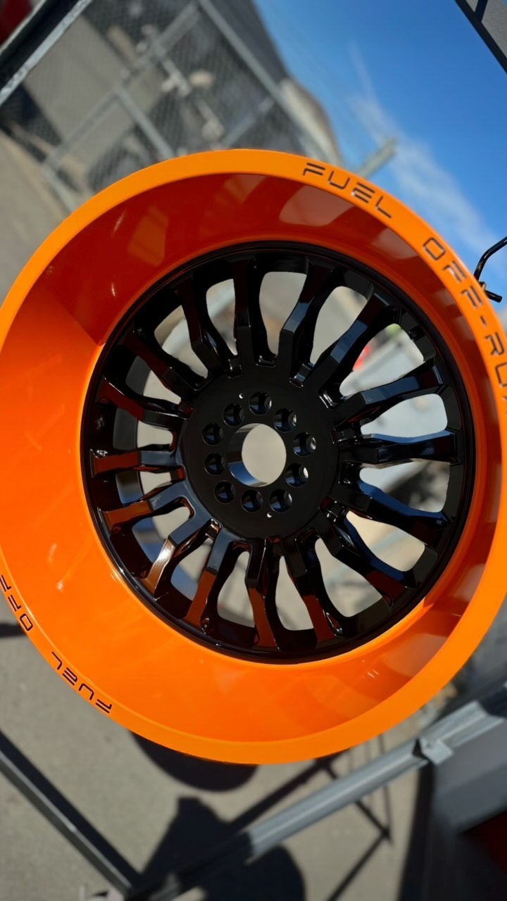 Nothing quite like Aztec orange and gloss black two tone to make the perfect spooky combo for Halloween! 🎃 #twotonepowdercoat #powdercoat #aztecorange #bk180 #prismaticpowders #cardnial #halloween