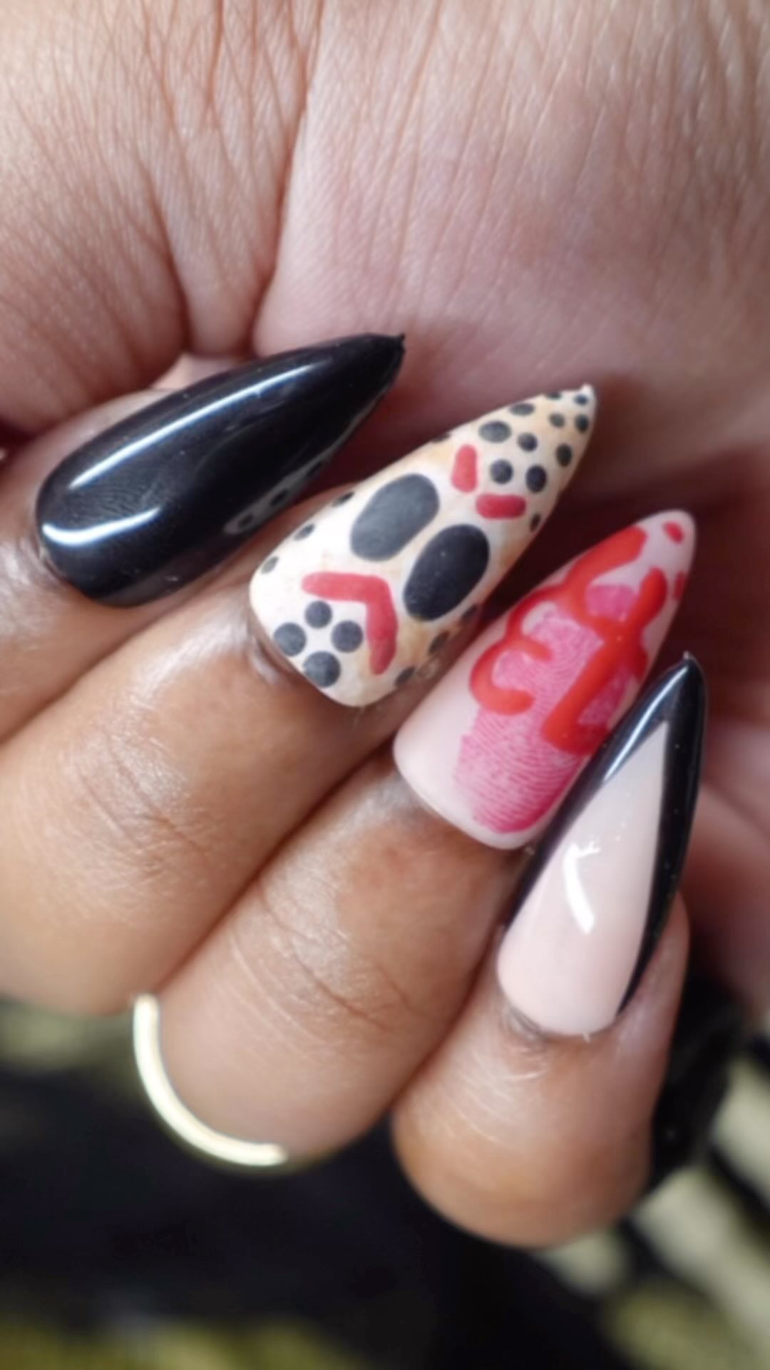 Happy Friday the 13th, spooky babes 👻🎃🔪🩸🩸🩸
•
•
•
All new Halloween 👻 sets have been added to the site!
*I DO NOT OWN RIGHTS TO THIS SOUND OR MUSIC*