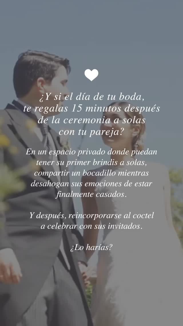 Recordemos lo más importante de ese día 🌟 Puede sonar obvio, pero pasa mucho que nos concentramos tanto en la fiesta y los invitados que olvidamos lo más importante, disfrutar cada momento con nuestro nuevo esposo(a) 💖
#bodas #bodasconestilo #bodascostarica #decoracionboda #weddingplanning #weddingdecor #invitacionescostarica #invitaciones #invitacionesboda #decoracionboda #weddingplanners #bride #weddingolannercostarica #invitationsuite #weddinginvitation #weddingdetails
