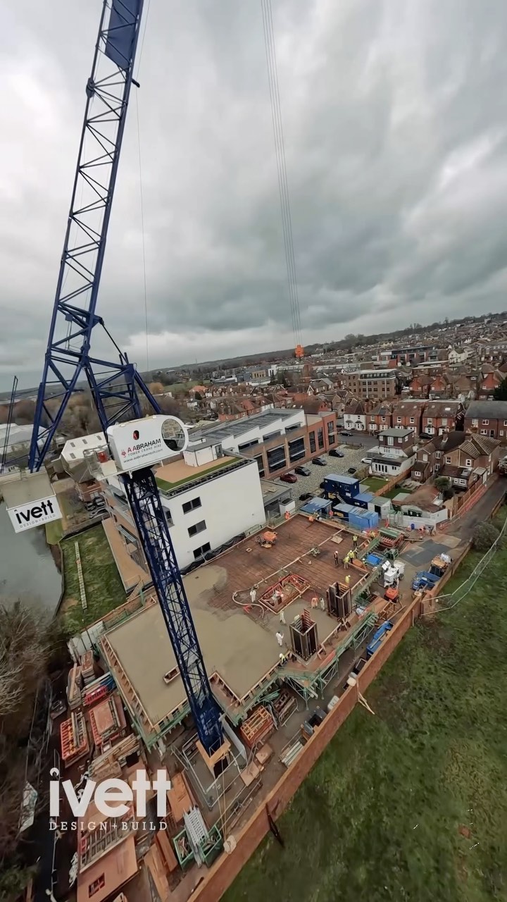 First floor slab pour - 120+ cube 💪🏼👷🏽♂️🏗🦺👷♀️👌🏼
.
.
.
.
#structure #architecture #construction #concrete #structuralengineering #civilengineer #photooftheday #formwork #building #architecture #engineering #scaffold #steel #shuttering #concretelife #formworksystems #concreteconstruction #rebar #builder #peri #steelfixing #formscaff #concreteformwork