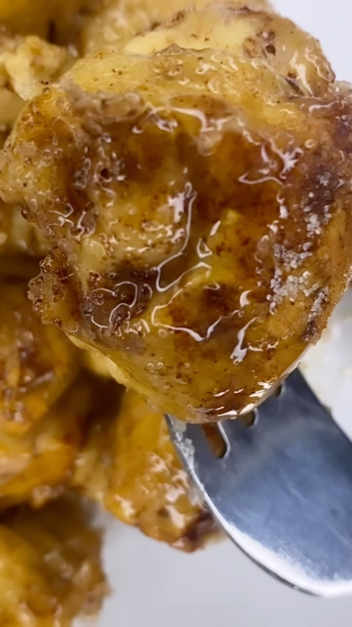 13 days until Christmas!!🤭🎄
I tried this really simple fix up for cinnamon roll bites and i definitely recommend. So simple, so tasty! LOL also y’all i’m tryinggg with the every day bare with me we’re gonna finish strong 😘🤶🏽🎄
#detroitchef #chefbmo #christmascountdown #detroitdesserts #dessertrecipe #holidaycheer #holidayrecipes #christmasrecipes #foodnetwork