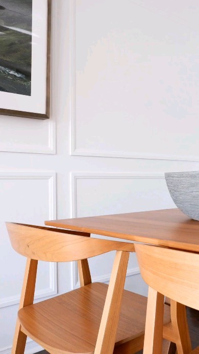 Mixing different furniture wood tones is an art form that enables you to craft a personalized and inviting space. Explore adding personality through the use of diverse wood tones to create a Scandinavian look that speaks to your soul.
Combining various wood tones adds depth, texture, and visual interest to your space. It allows you to strike a balance between monotonous minimalism and vibrant personality, fostering a cozy yet contemporary feel.
#woodfinishes #scandinavianinteriors #interiorinspiration #interior4all #designinspiration #interiordesign #warmwoods #wood #scandinaviandesign #minimalism #scandihome #hygge #woodtones