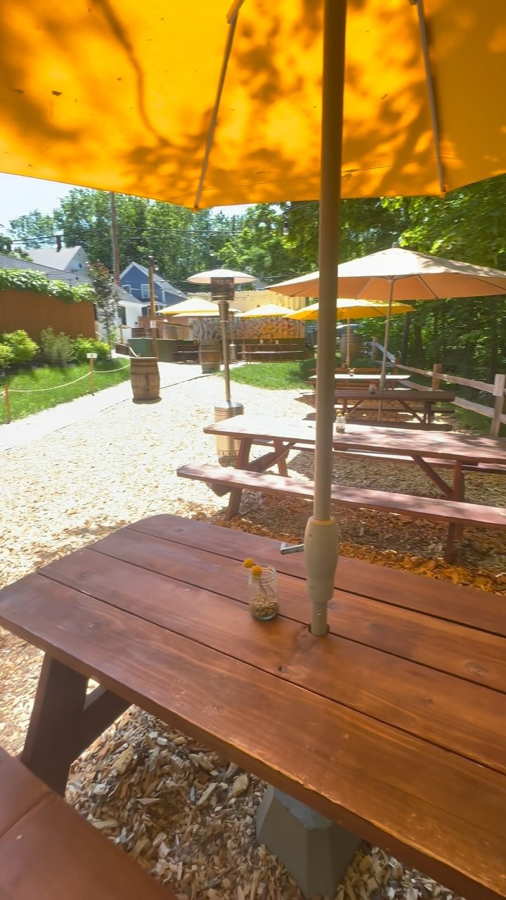 “Wow I can’t believe this place is in South Berwick!”
We hear it all the time. Believe it when you see it. Come check us out and relax alongside Driscoll Brook. Local beer, tasty wines & hearty sandwiches.
#southberwick #localbeer #beergarden #patioszn #drinklocal #supportsmallbusiness #getoutside #happyvalley