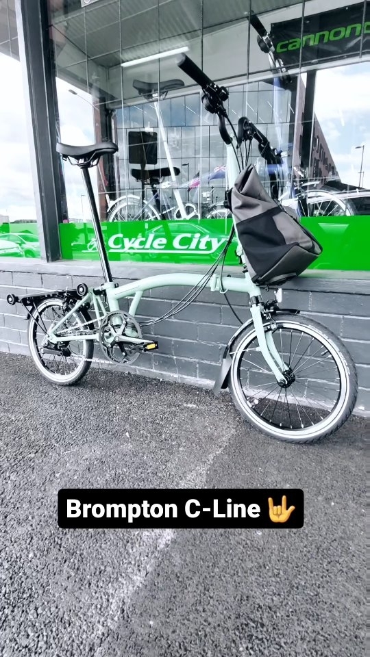 New Brompton C-Line with rear rack and Borough Bag ready and waiting for its new owner.
Christmas has come a few days early! 🎄🎄
-
-
-
-
-
-
-
#bromptonbicycle #bromptonlovers #clinebrompton #londonlife #bromptoninballarat #cyclelife #foldingbike #christmasgifts #ballaratshopping #visitvictoria #ballaratgovhub #grampianshealth #commuterbike #commutinglife #parkandride
-
-
@brompton_australia
@grampianshealthballarat
@visitballarat
@vlinevictoria
@ballaratalliedhealth
@cityofballarat